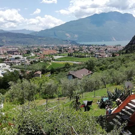 Lake & Castle View Apartment Riva del Garda Extérieur photo