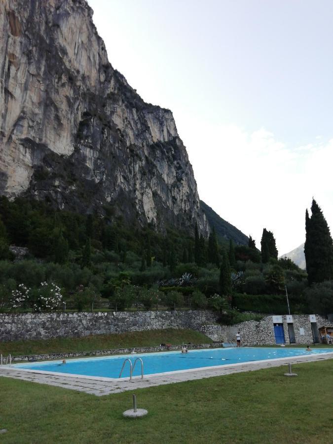 Lake & Castle View Apartment Riva del Garda Extérieur photo