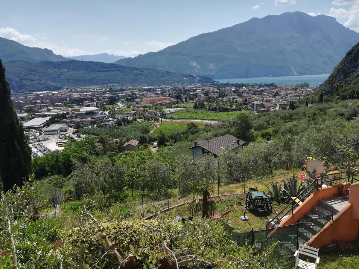 Lake & Castle View Apartment Riva del Garda Extérieur photo