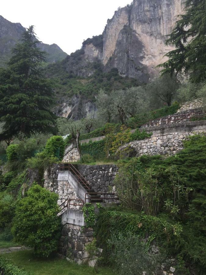 Lake & Castle View Apartment Riva del Garda Extérieur photo